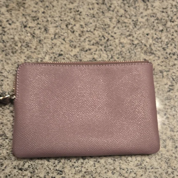 Coach Essential Small Wallet- Mauve Leather Wristlet NWOT - Picture 9 of 12